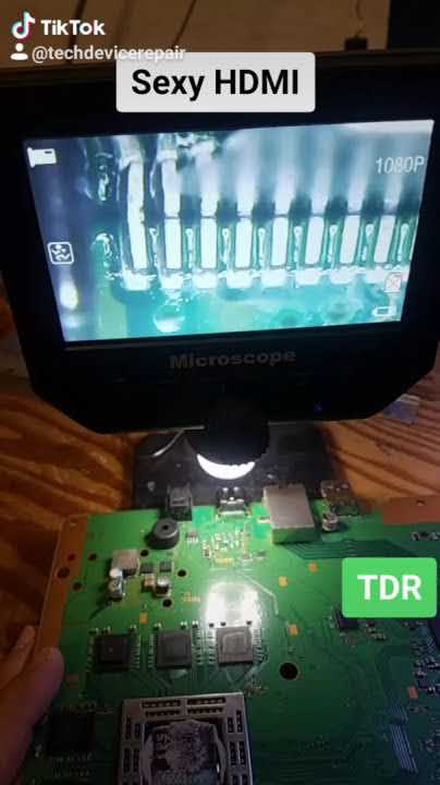 This is one Sexy HDMI port (PS4) - YouTube